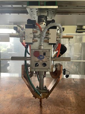 Endüstriyel Özel Direniş Çatı Masa Noktası kaynakçı kaynak ekipmanları makinesi