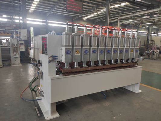 Otomatik Çok Noktalı Baş Noktası Galvanize Kapı Kenarı için Kaynak Makinesi